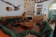 photo1652169040-4